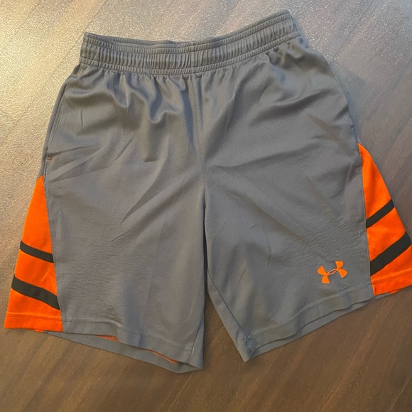 Under armour athletic shorts - M - Picture 1 of 4